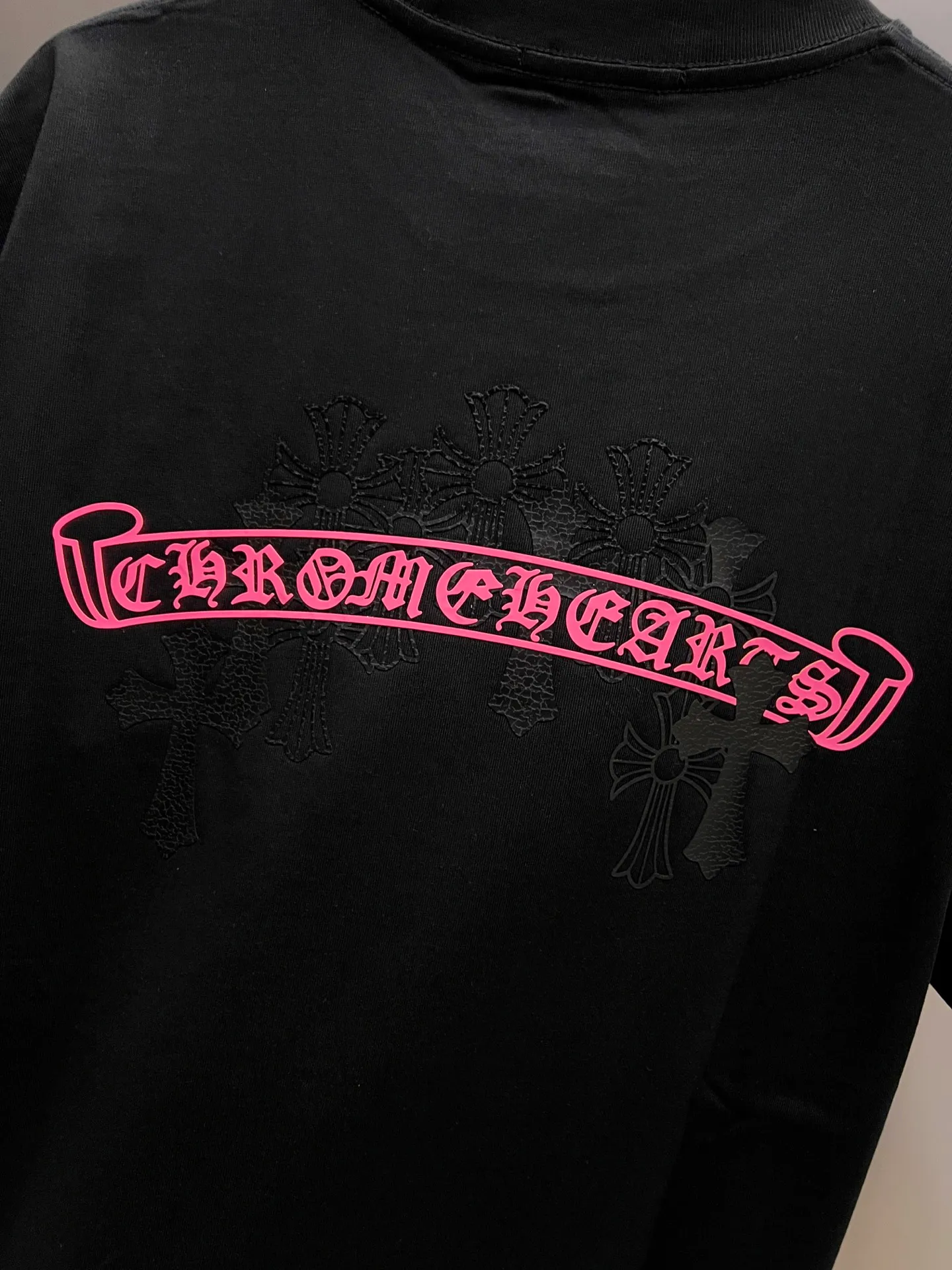 🅿️190 CH Crowe 2025 Autumn and Winter New Short-sleeved T-shirt with cross sticker + customized hardware and metal horseshoe Sanskrit text craft. The real thing is great🔥Same style for men and women, loose version, size S M L XL XXL five sizes black white